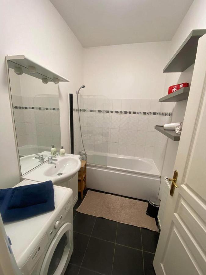 Le Carnot Appartement Avec 2 Chambres Separes Et Parking Privatif Et Securise Arras Ngoại thất bức ảnh
