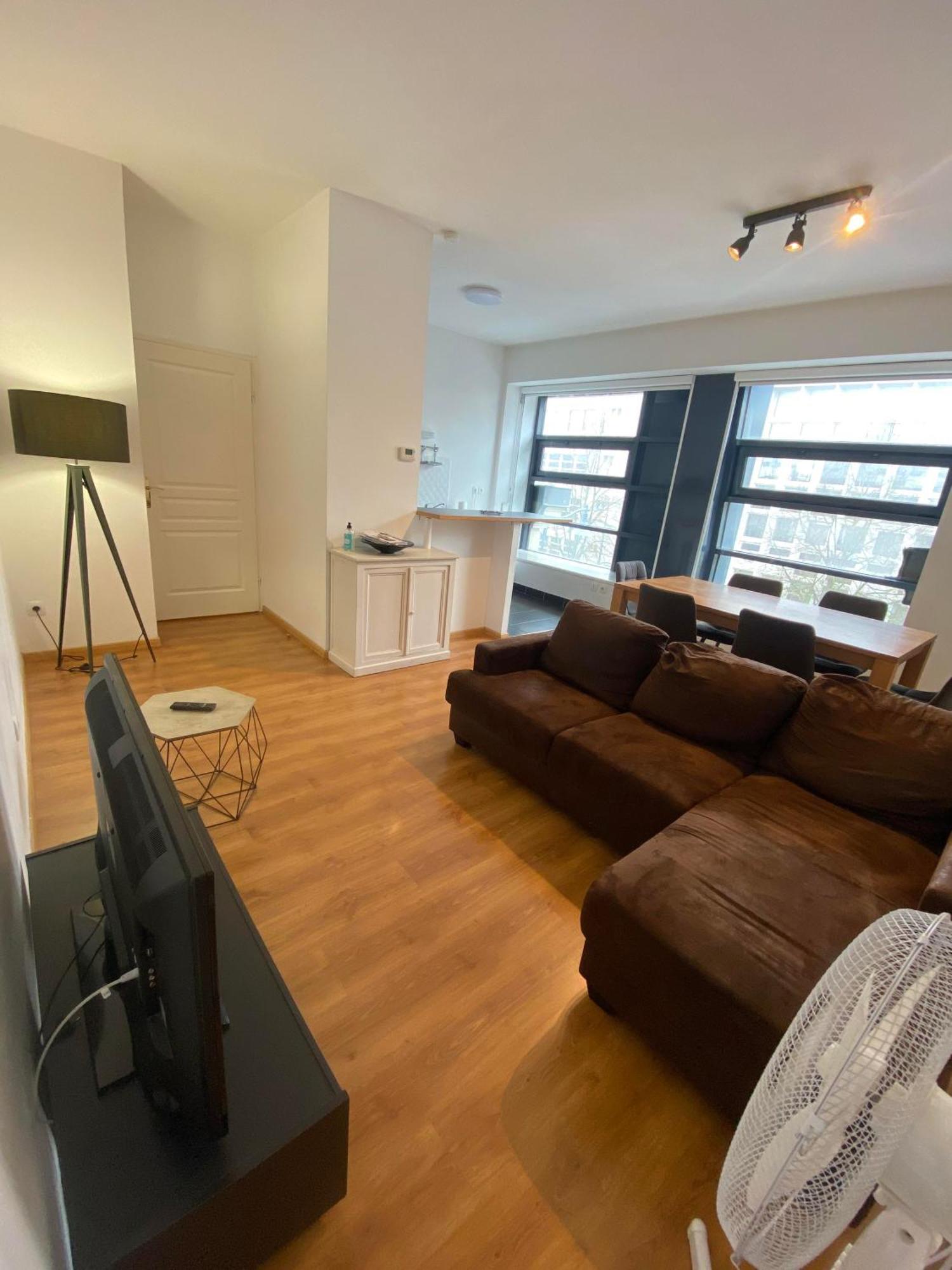 Le Carnot Appartement Avec 2 Chambres Separes Et Parking Privatif Et Securise Arras Ngoại thất bức ảnh